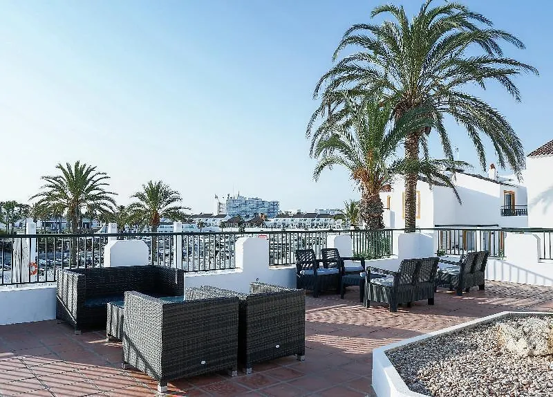 Aparthotel Flora Park & Aquarock Cala'N Bosch  Cala'N Bosch (Menorca)
