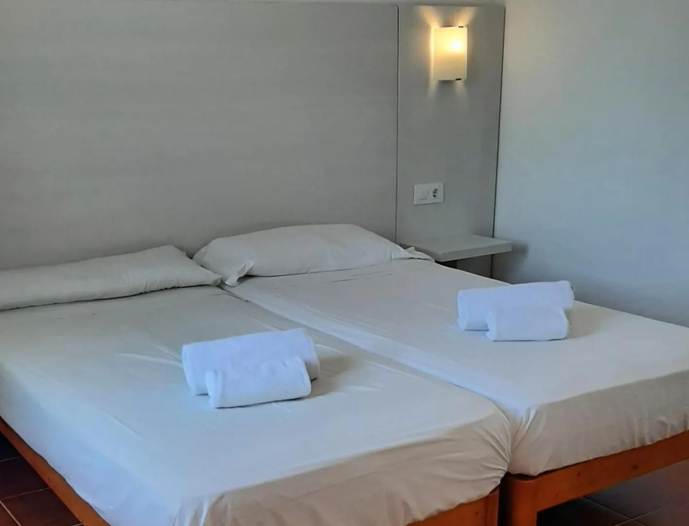 Aparthotel Flora Park & Aquarock Cala'N Bosch  3*, Cala'N Bosch (Menorca) Spain